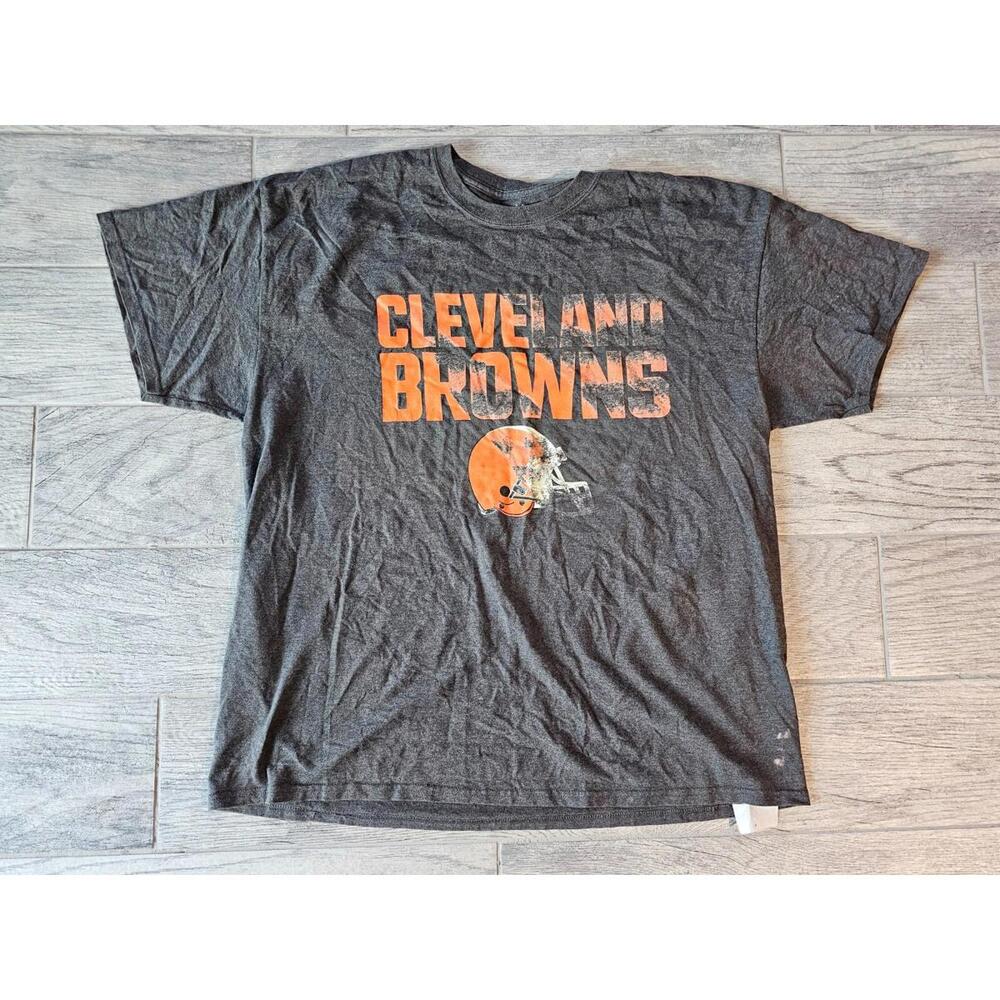 Men's Majestic NFL Cleveland Browns Helmet Logo Gray Graphic Shirt Size XL